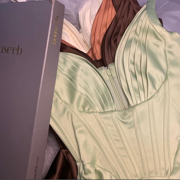 HOUSE OF CB 'Faye' Chocolate Satin Pleated Midi Dress - Picture 4 of 10